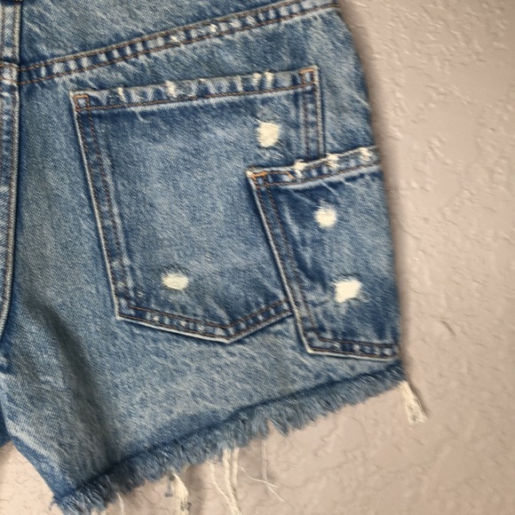 NWTs Zara high rise frayed denim short extra pocket detail - Picture 5 of 11